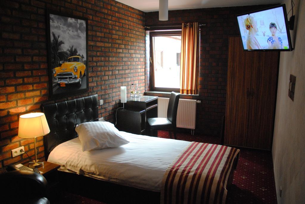 Amadeus Hotel Zielona Gora Camera foto