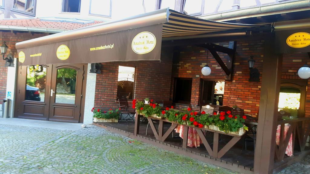 Amadeus Hotel Zielona Gora Esterno foto
