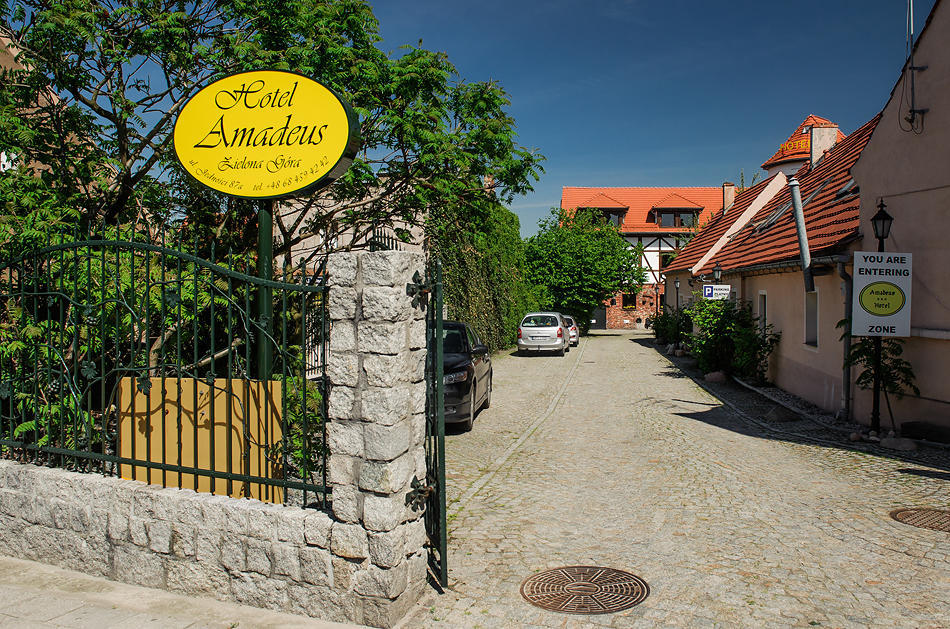 Amadeus Hotel Zielona Gora Esterno foto